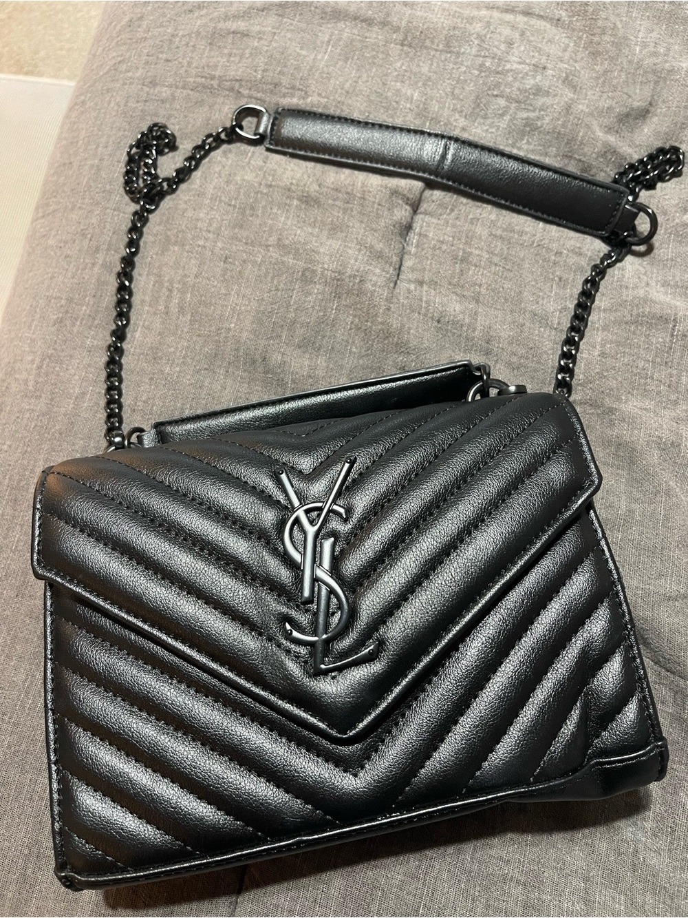 Quilted Crossbody Bag in Black with Logo Accent